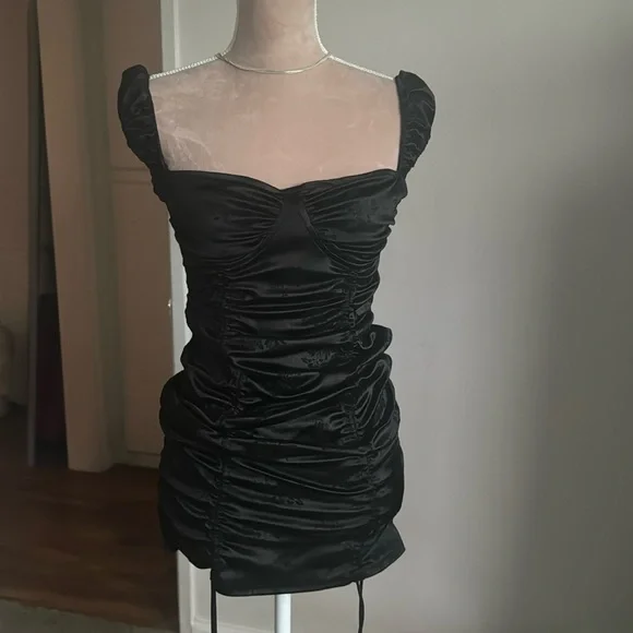 Motel Rocks | Dresses | Motel Rocks Black Floral Silk Scrunch Mini Dress | Poshmark Motel Rocks | Dresses | Motel Rocks Black Floral Silk Scrunch Mini Dress | Poshmark